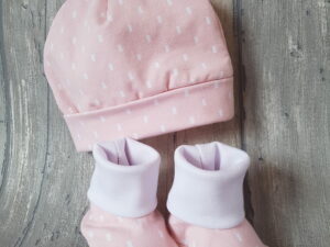 babymutsje roze
