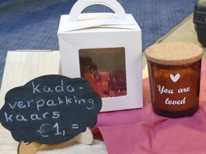 Cadeauverpakking kaars